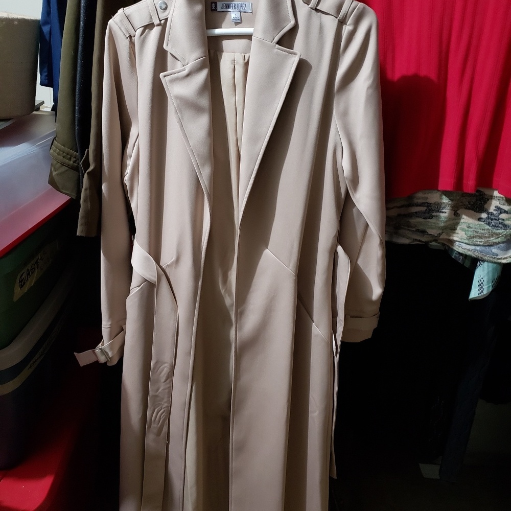 Jennifer Lopez coat